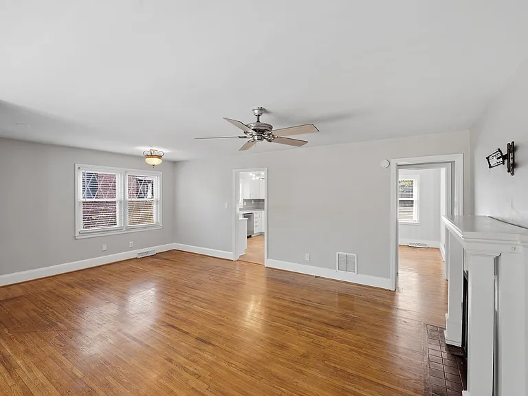 2214 Arnold Dr — Photo 9