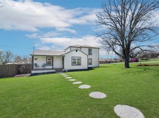 395 W 1st St, Rhome, TX 76078