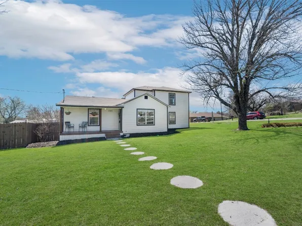 395 W 1st St, Rhome, TX 76078