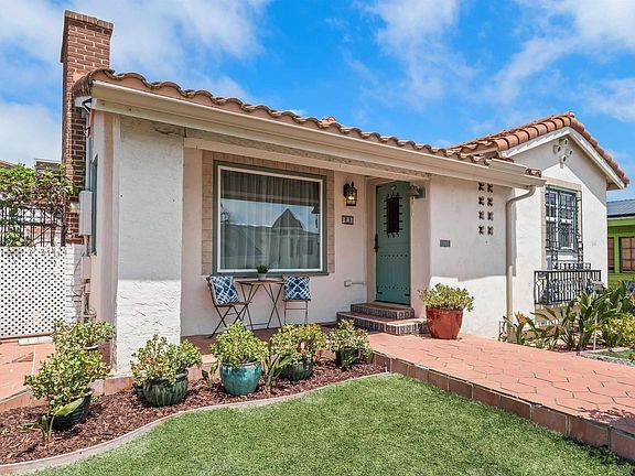 3rd image of 910 Rosecrans St