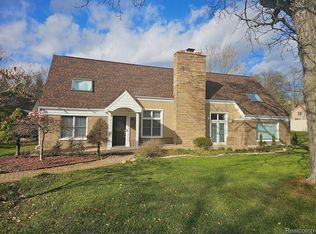 25931 Power Rd, Farmington Hills, MI 48336