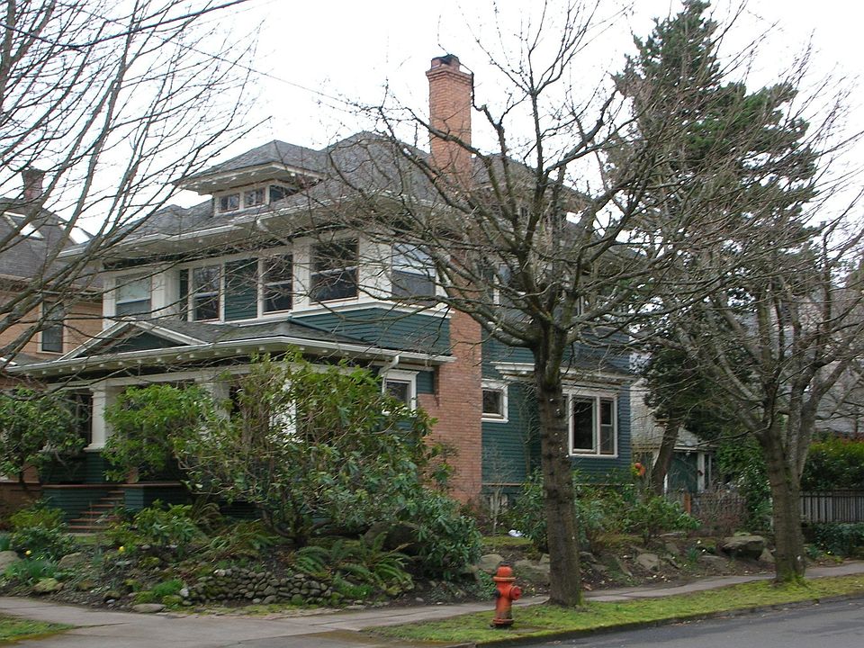 Front (in winter)