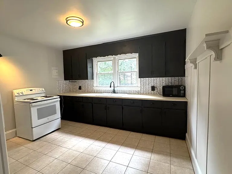 810 Mount Holly Huntersville Rd — Photo 6