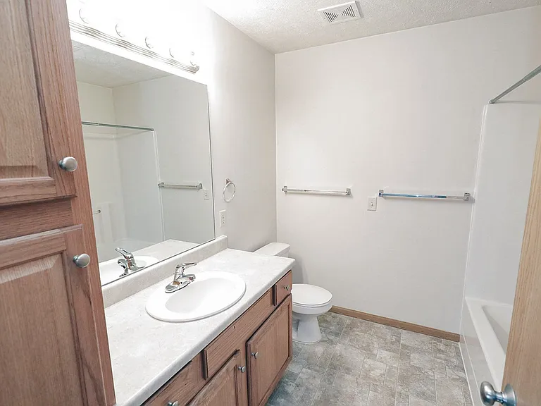 Lexington Ridge Apartments — Photo 56