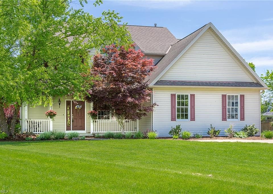1st image of 361 Fieldstone Ct