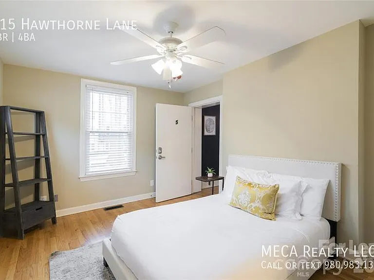 715 Hawthorne Ln — Photo 12