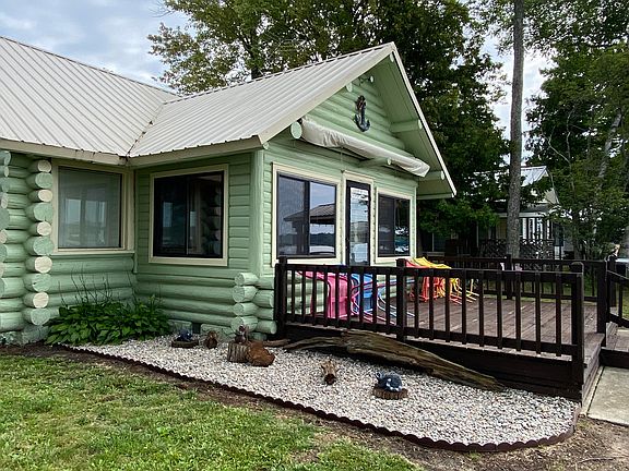 3rd image of 9143 N Lake Shore Dr