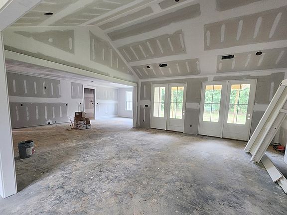 4th image of 128 Hazelwood Dr