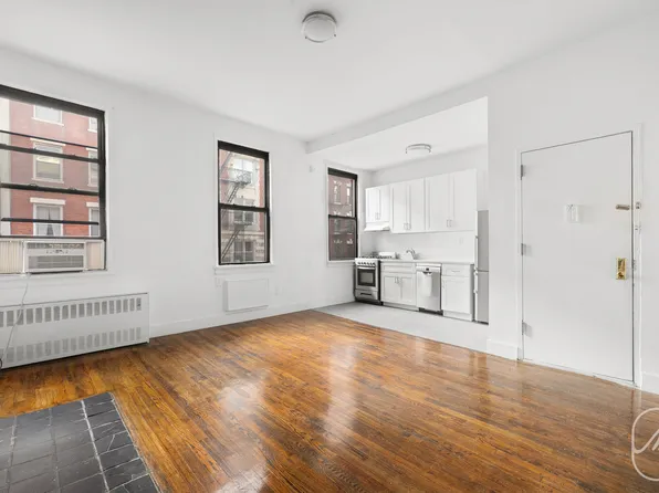 339 West 19th Street image 1 of 10