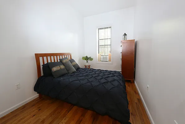 Sold by Rand Realty NY | media 7