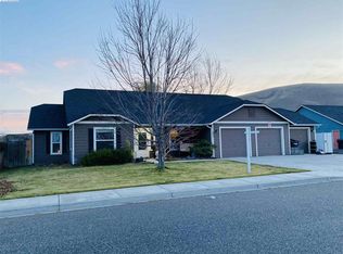 5023 Pinehurst St, West Richland, WA 99353