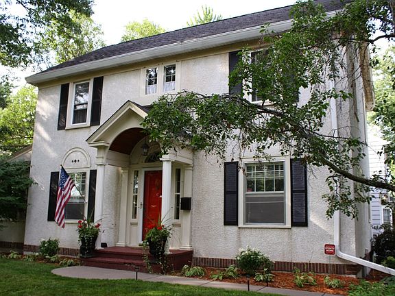 3rd image of 2927 Washburn Ave N