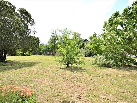 3rd image of 1410 San Jacinto Ln #21