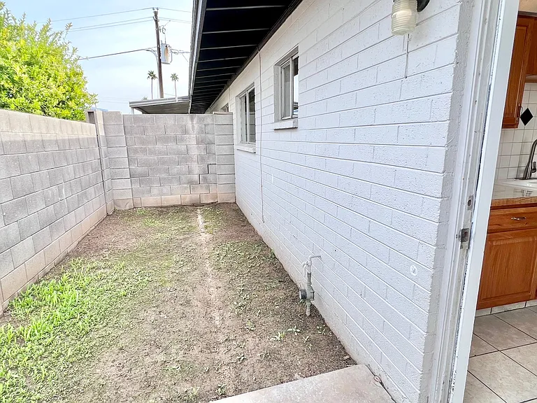 7013 N 76th Ave #1 — Photo 28