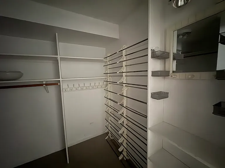 610 W Briar Pl #1 — Photo 16