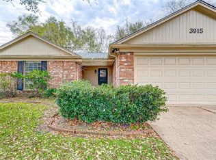 3915 Stovepipe Ln, Sugar Land, TX 77479