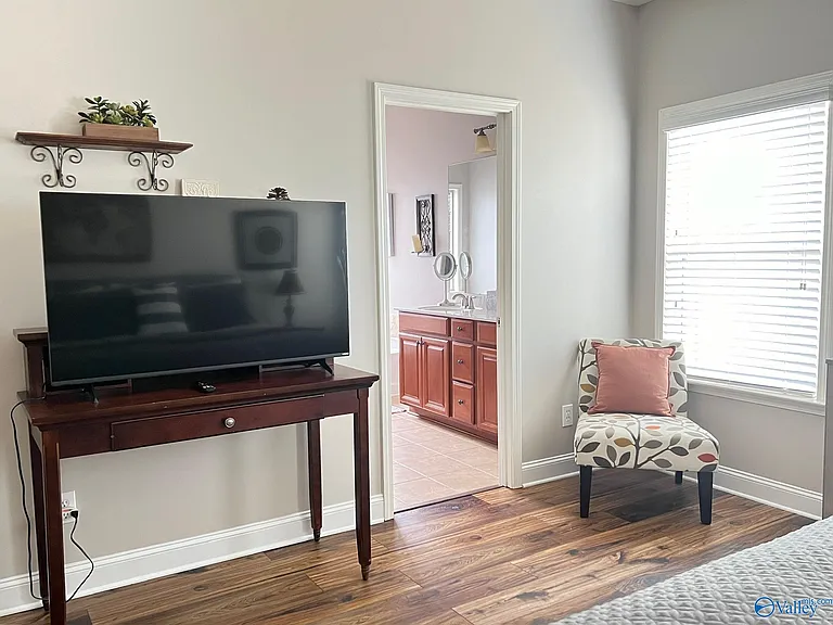 266 New Bristol Ln — Photo 11