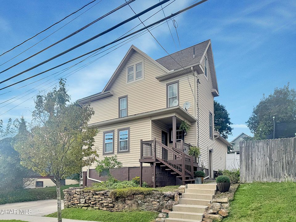 1st image of 309 W Ogle St