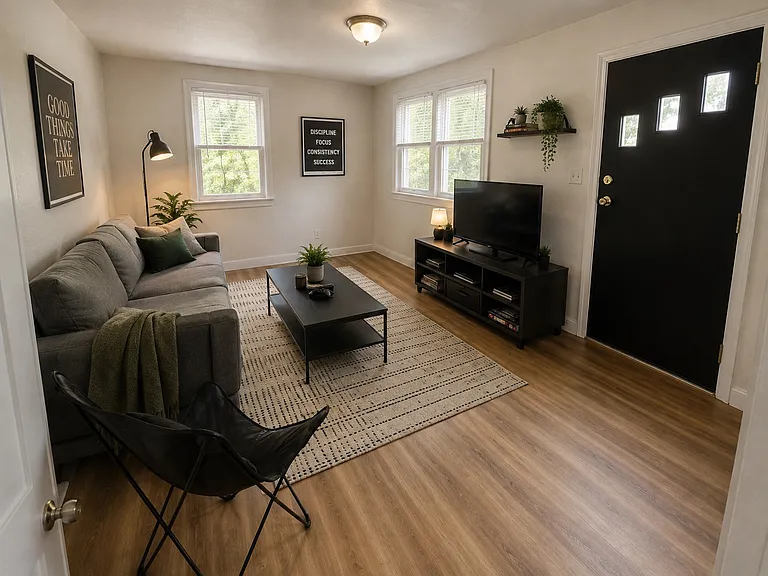 134 E Duncan Ave — Photo 4