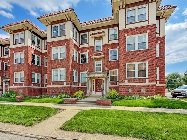 225 W William St APT 5, Decatur, IL 62522