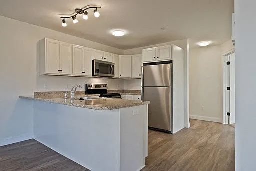 Cumberland Foreside Village Apartments — Photo 50