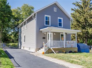 311 Chesterfield Dr, Rochester, NY 14612