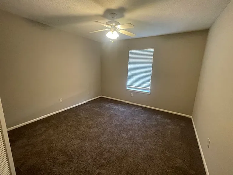 3826 A Country Club Rd — Photo 4