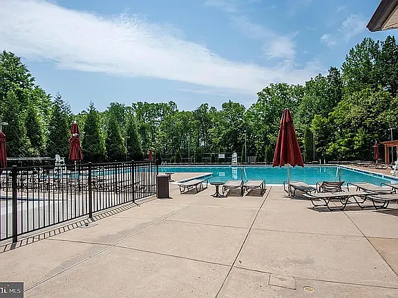 5964 Manorview Way — Photo 45
