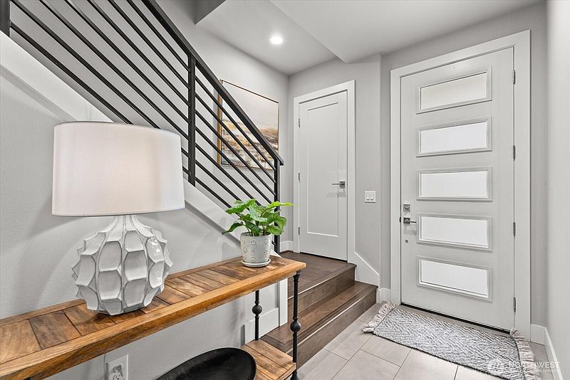 4th image of 9631 NE 183rd Street #C