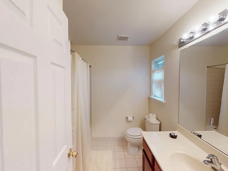 206 Concord Pl — Photo 30