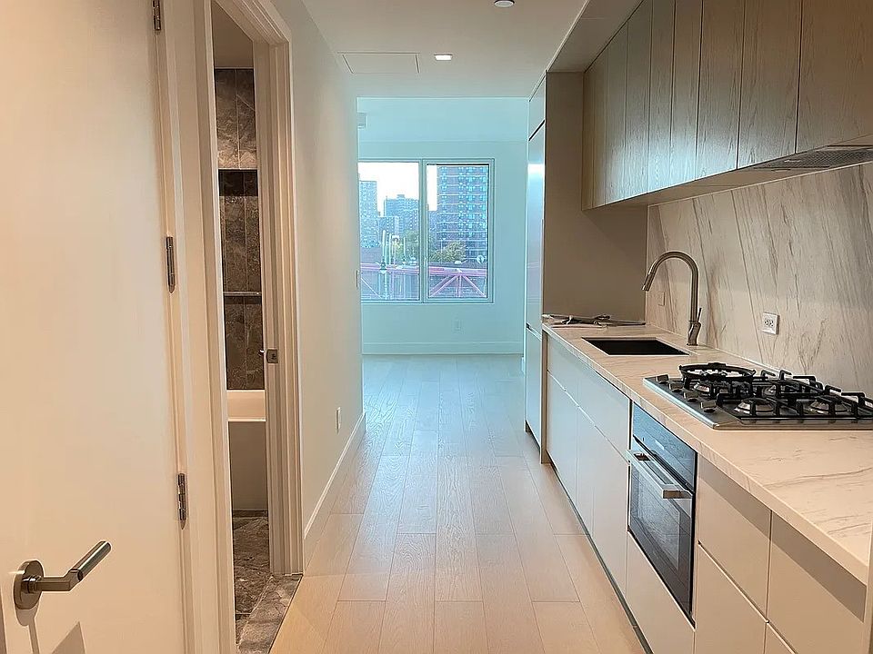 1st image of 208 Delancey St #5H