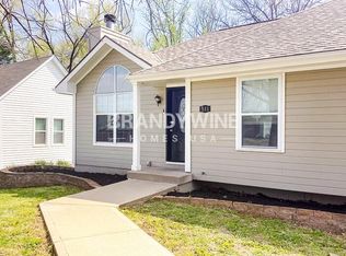 511 Liberty Rd, Smithville, MO 64089