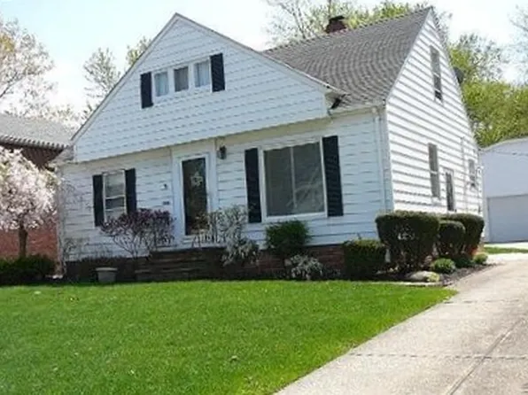 4380 Prasse Rd, South Euclid, OH 44121