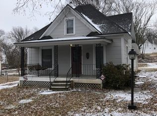 2406 SW Central Park Ave, Topeka, KS 66611