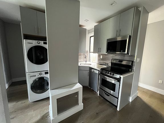 2nd image of 238 E 116th St APT 22