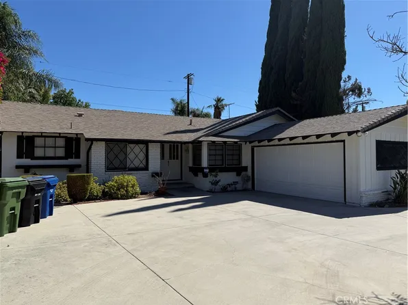 16938 Knapp St, North Hills, CA 91343