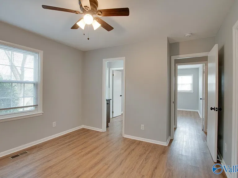9802 Dolphin Dr SE — Photo 20