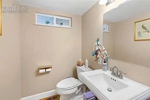 320 W Cheyenne Mountain Blvd — Photo 12