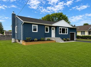 181 Seward St, West Babylon, NY 11704