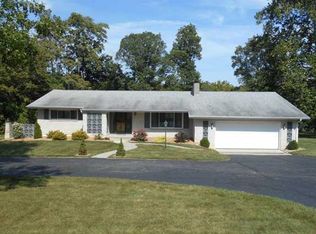1701 Maumee Dr, Defiance, OH