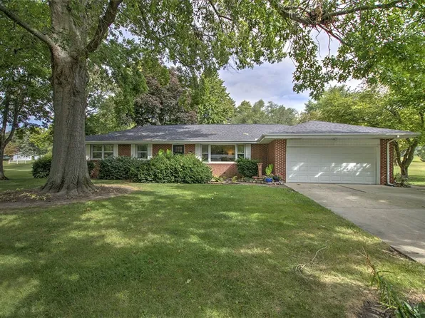 16 Surrey Ln, Forsyth, IL 62535