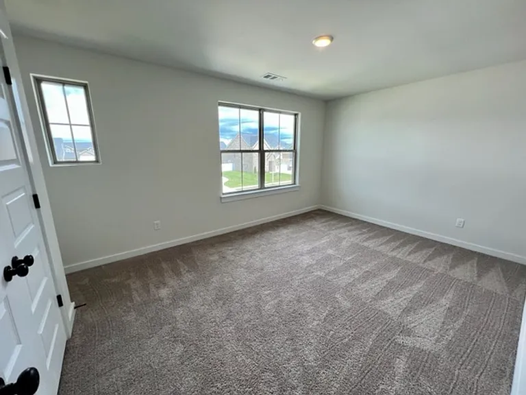 2403 Blue Heron Dr — Photo 32