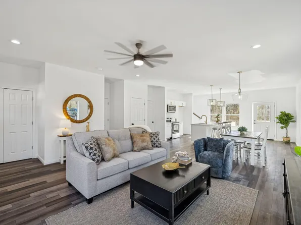 3836 Agawela Dr, Chattanooga, TN 37406