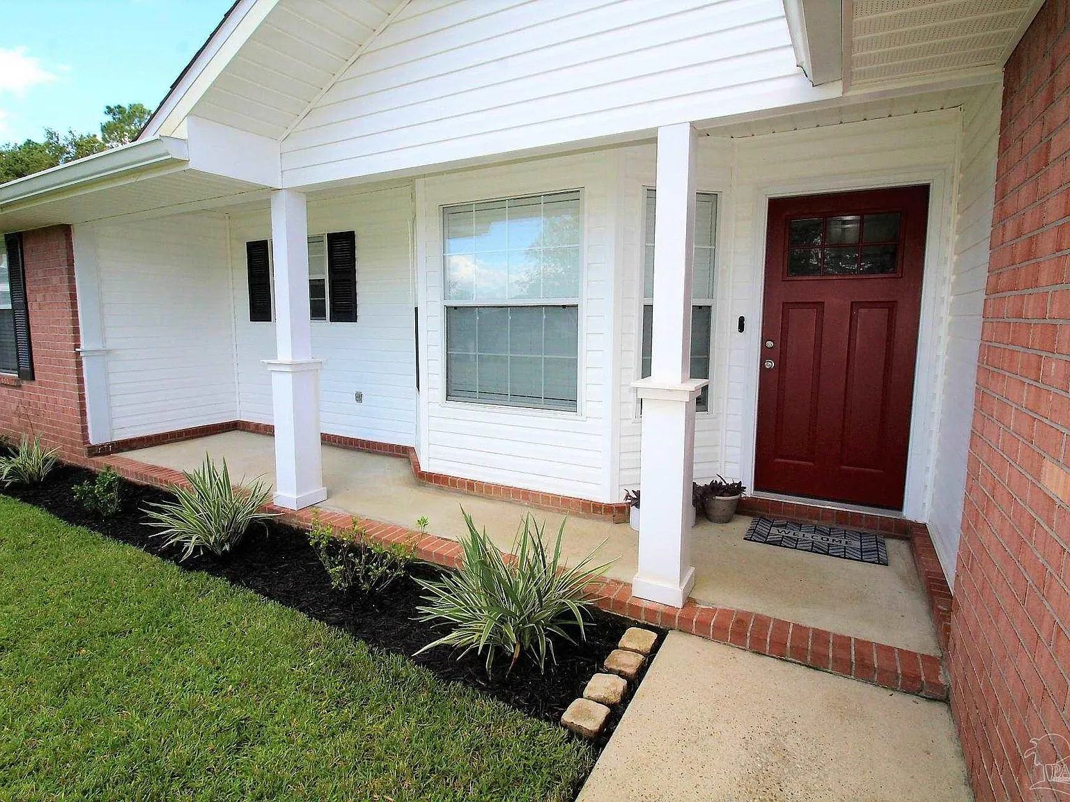 3 bed, 1577 sqft, $1,895 — Photo 2