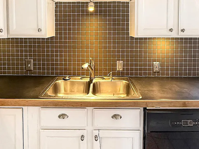 1013 S 4th St — Photo 3