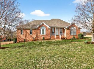 112 Covington Bnd, White House, TN