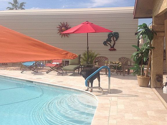 3rd image of 725 Acoma Blvd S