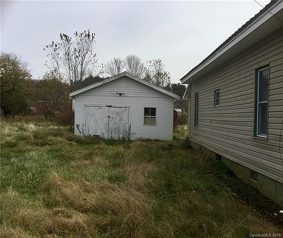 2nd image of 41 Azalea St