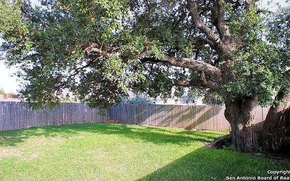 4th image of 4038 Wisteria Way