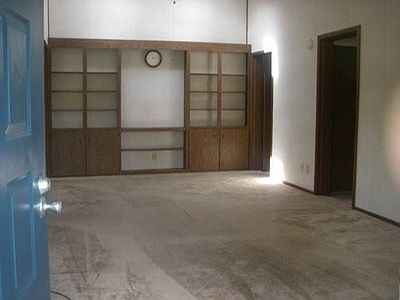 2nd image of 400 S Sir Topaz Ln